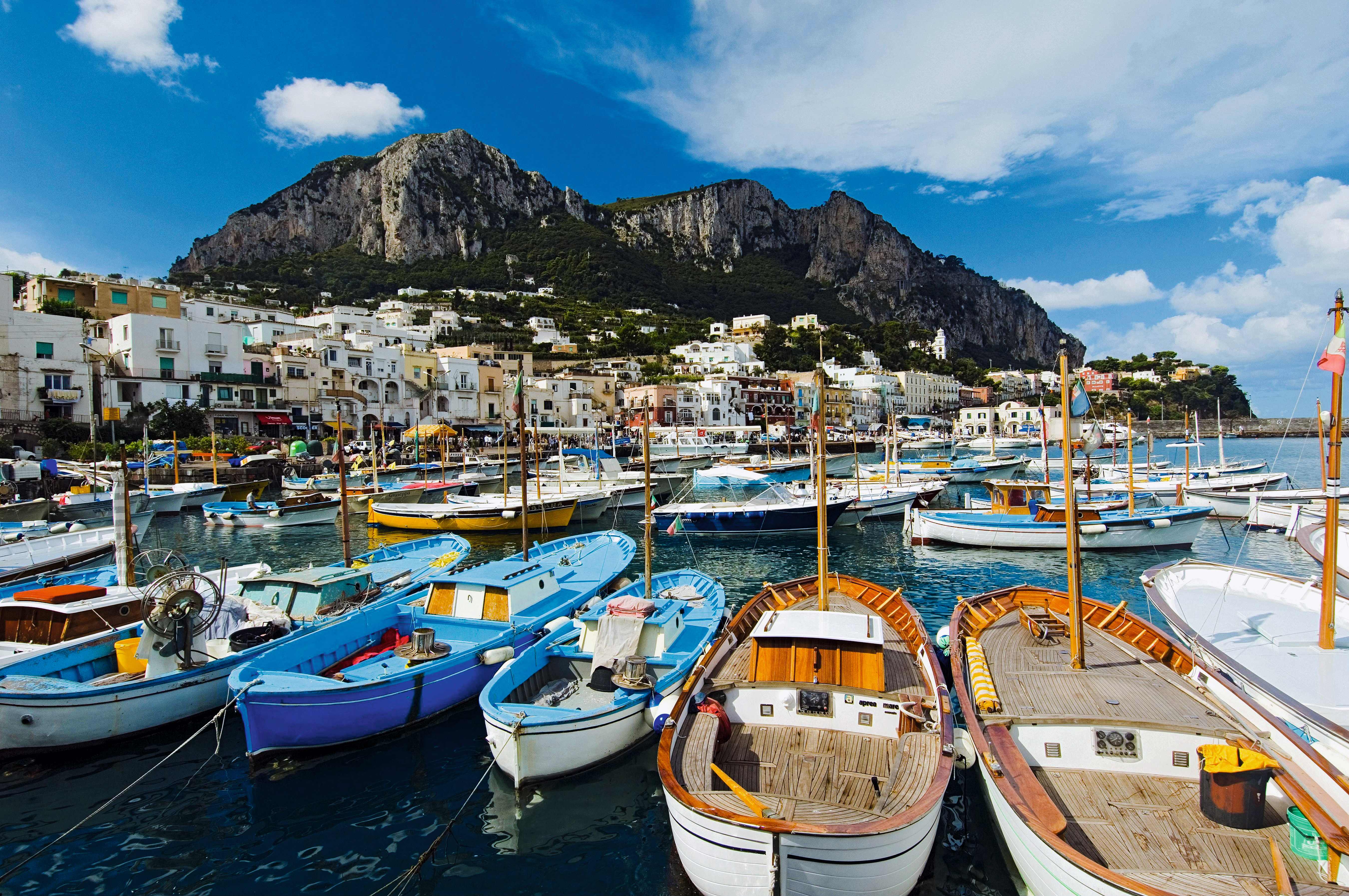 Тур европа море. Остров капри/Неаполь. Капри Италия. Остров Capri Италия. Остров капри достопримечательности.