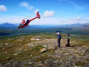 Schweden - Ausgesetzt vom Helikopter – Wildnis am Polarkreis